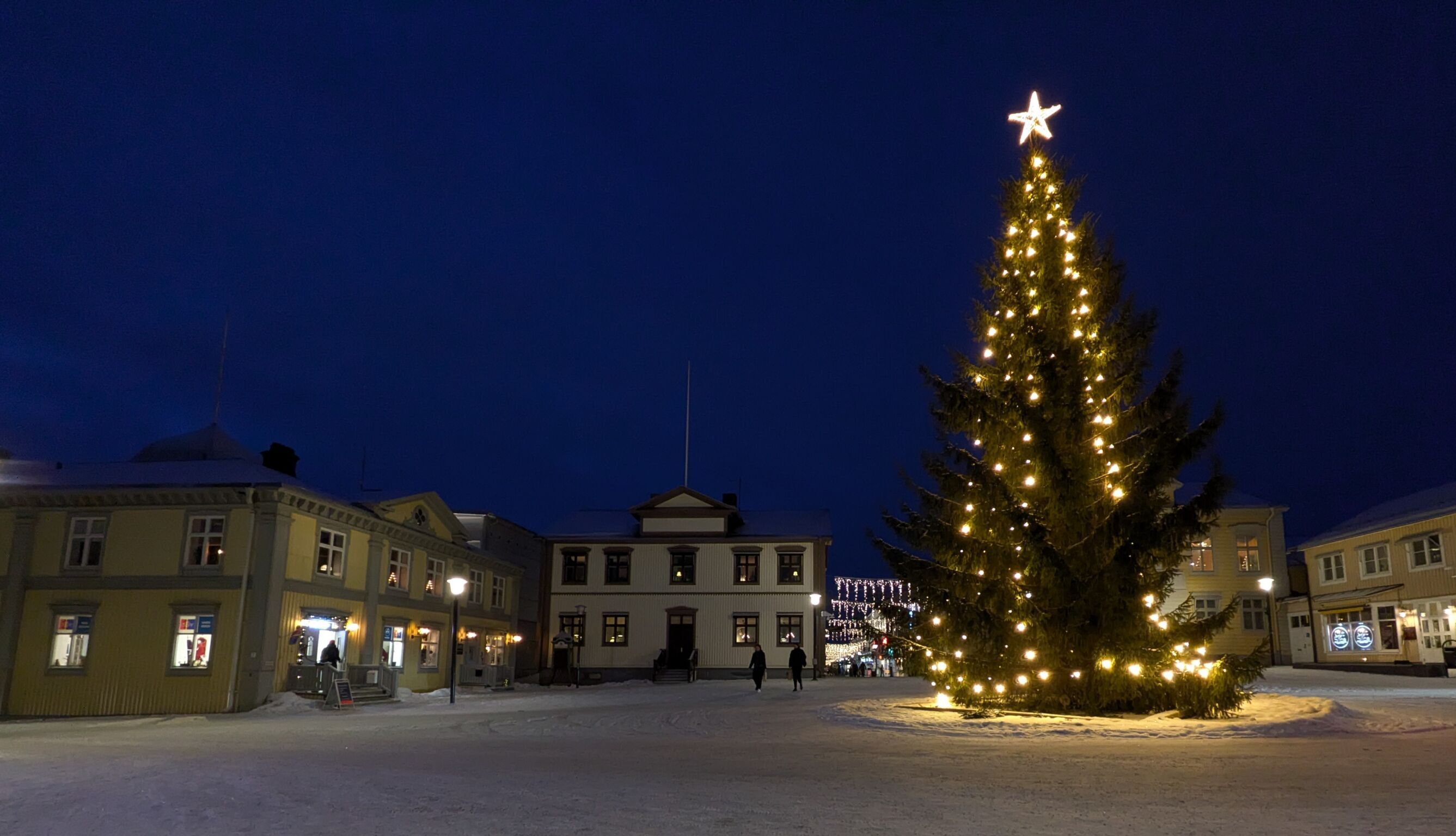 Kerstboomfeest in het centrum van Piteå